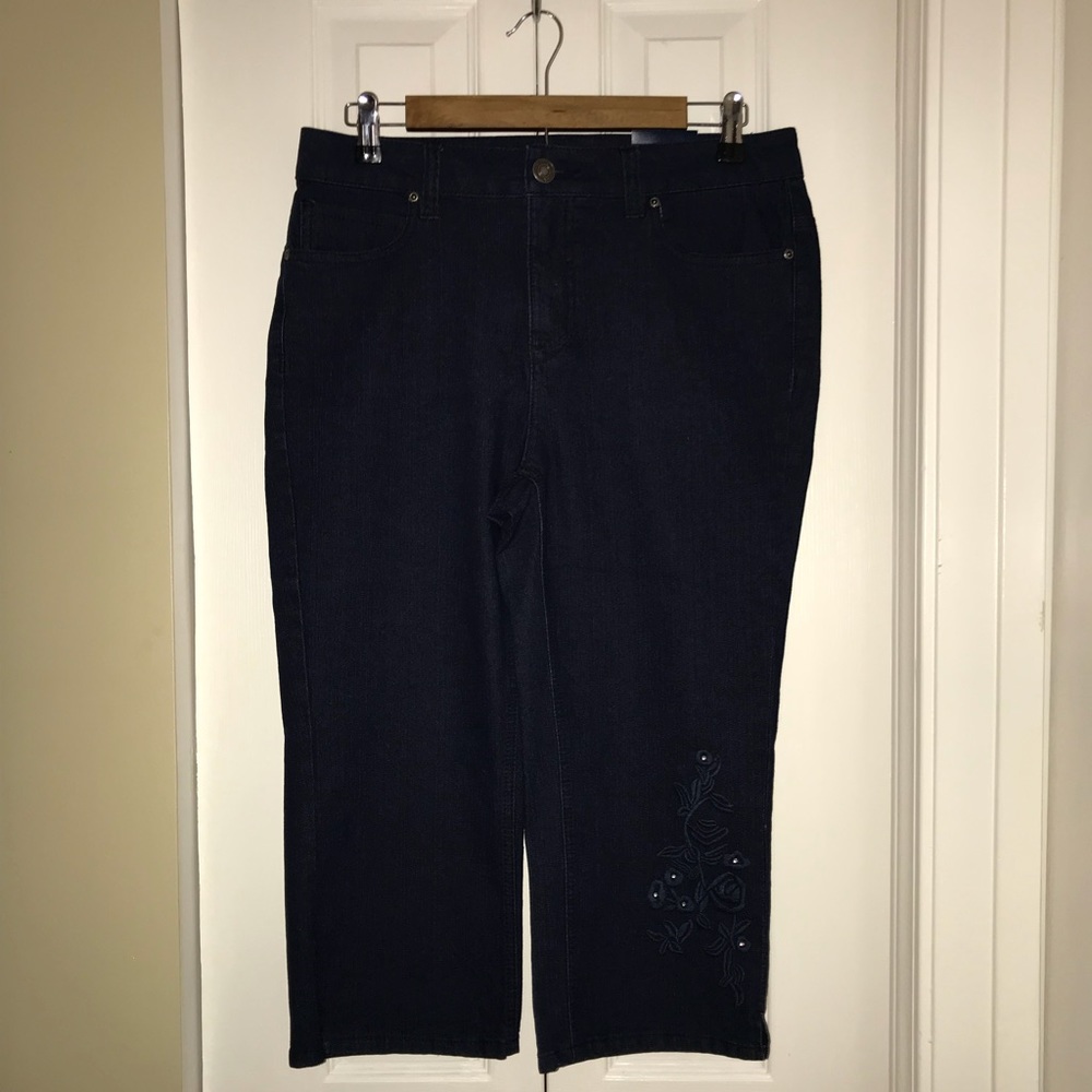 NWT Basic Edition Capris